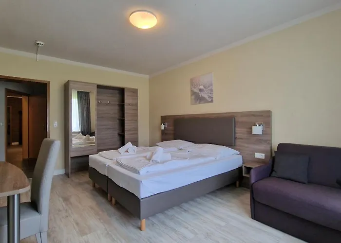 Hotel Tini